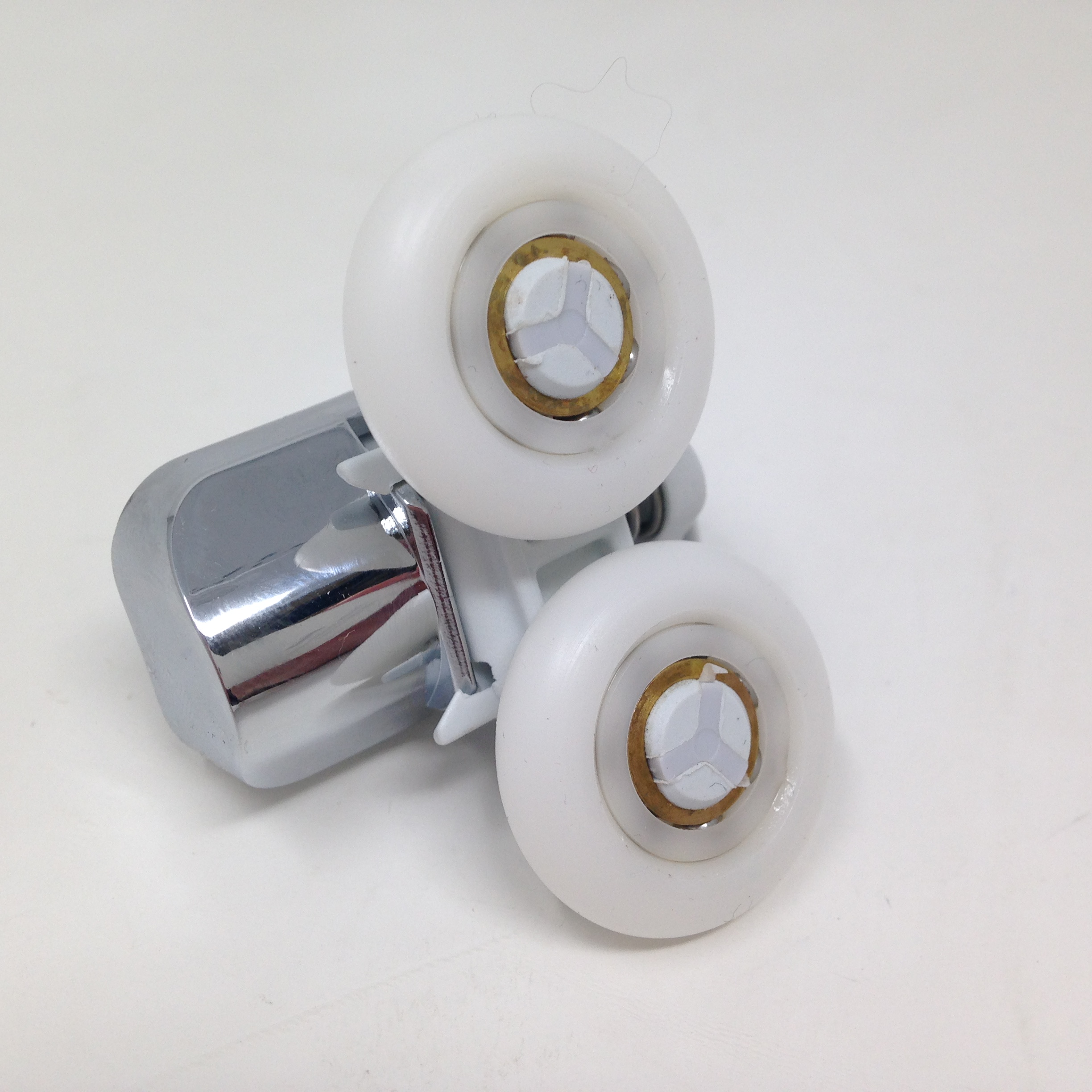 roulette cabine douche HUPPE - mesroulettes.com