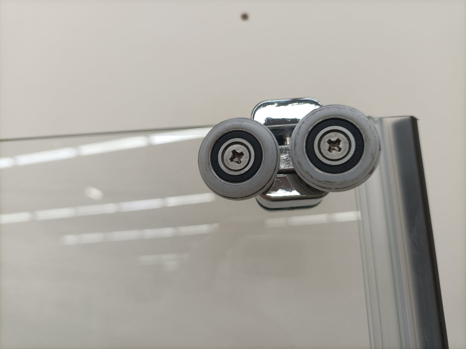 roulette cabine douche - mesroulettes.com