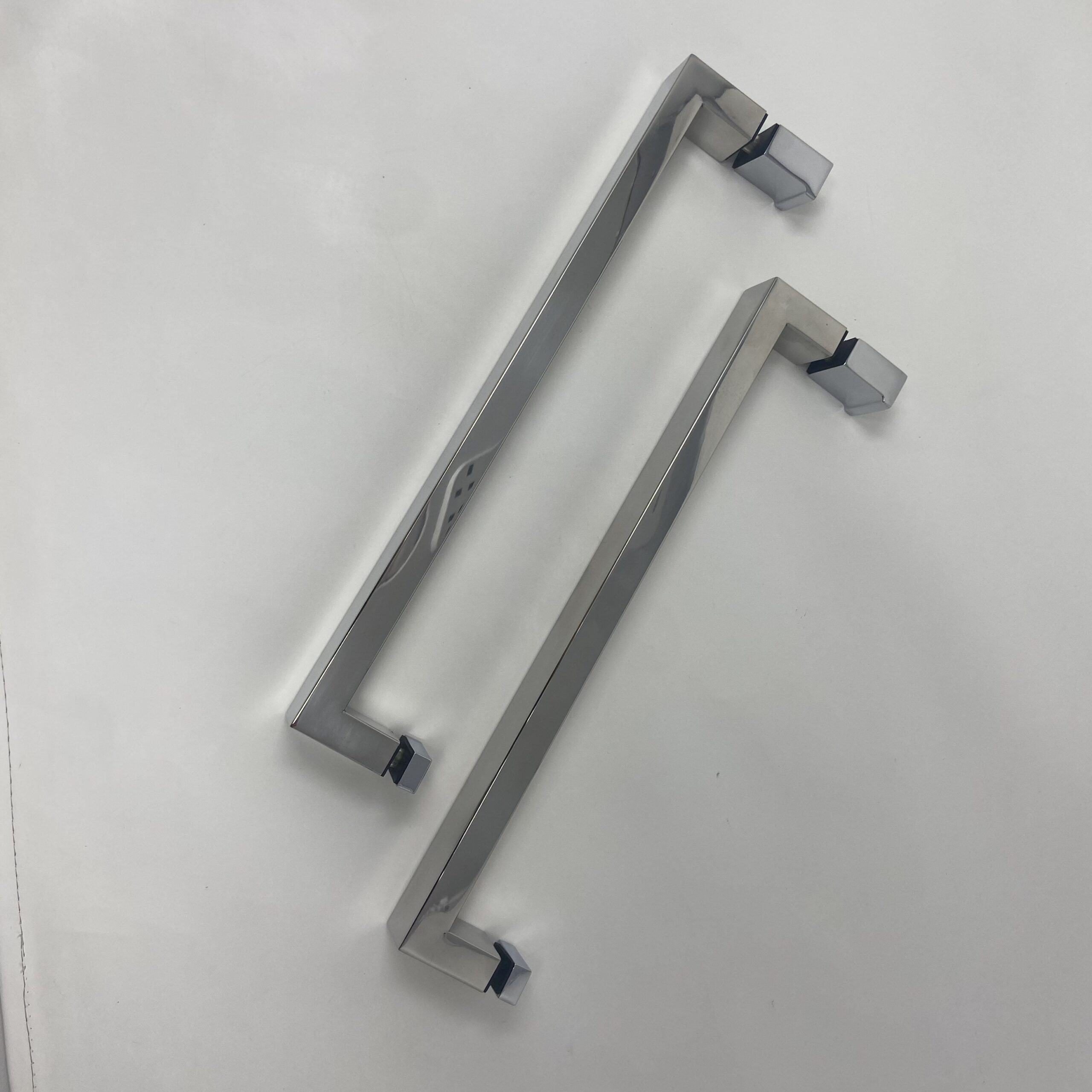 Poignée cabine douche GOODHOME - mesroulettes.com